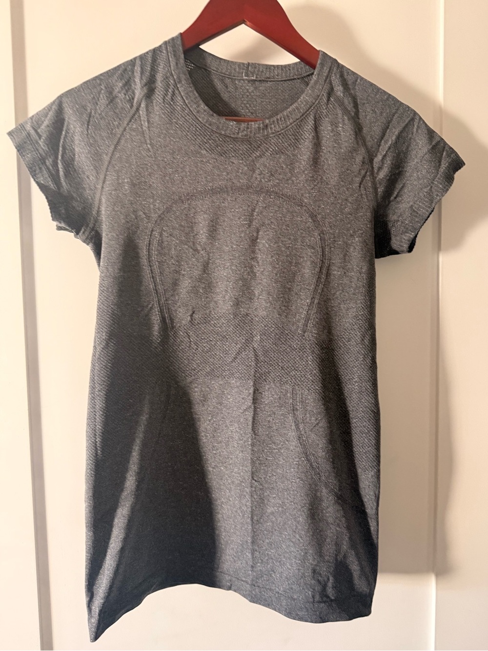 Lululemon top